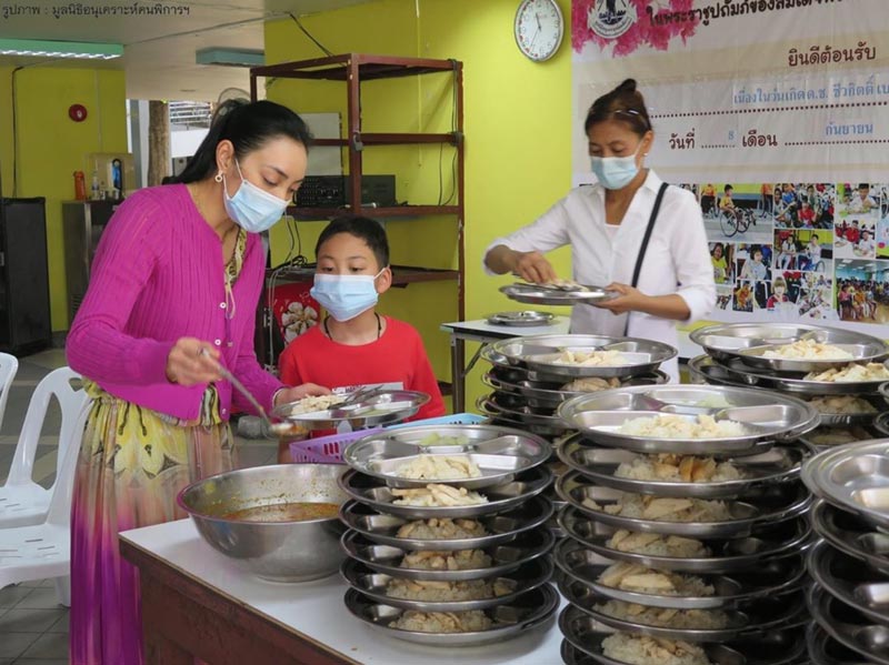 ตั๊ก บงกช น้องข้าวหอม