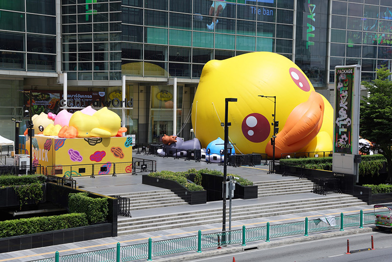 B.Duck Playful 20th เป็ดเหลืองยักษ์กลางกรุง