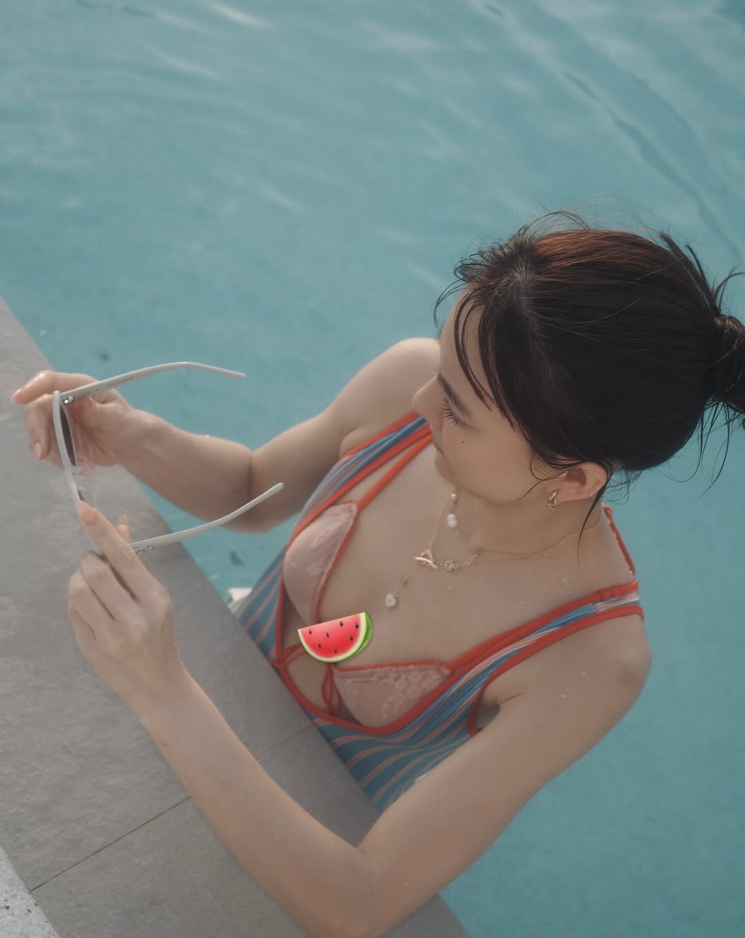 กรีน อัษฎาพร สวมชุดว่ายน้ำสุดแซ่บ