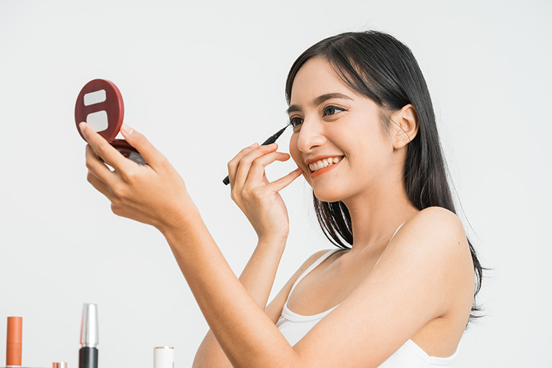 ดินสอเขียนดอลลี่อาย