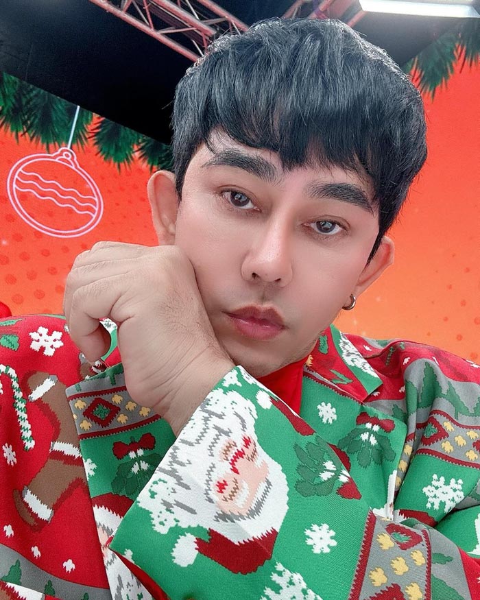 พชร์ อานนท์