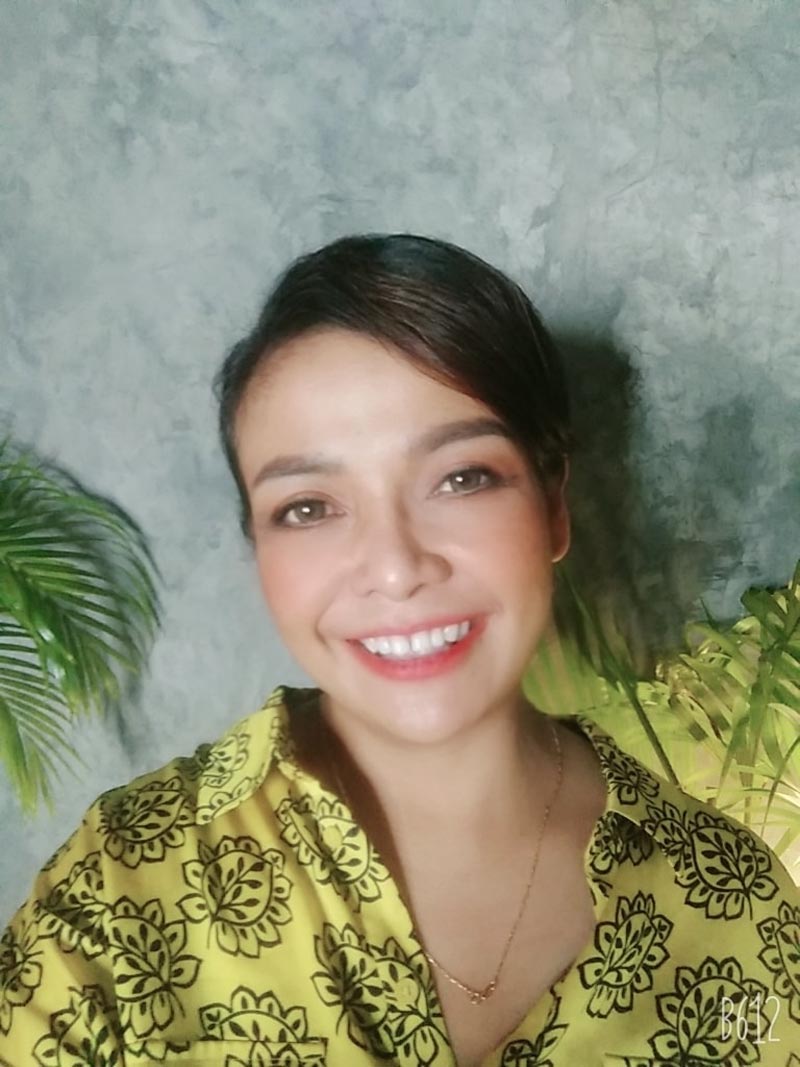 ยุ้ย ญาติเยอะ