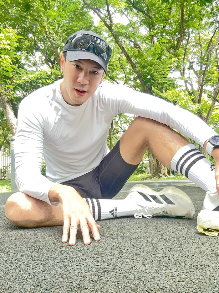 โดม ปกรณ์ ลัม อวดซิกซ์แพ็กแน่นเปรี๊ยะ พร้อมเคล็ดลับทำหุ่นดีในวัย 46 