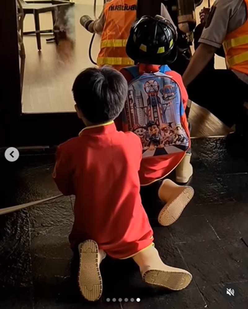  สายฟ้า พายุ