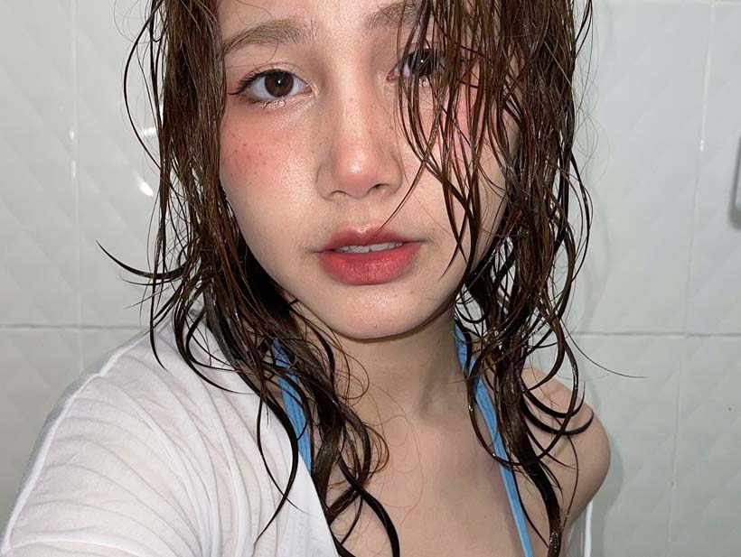 น้องไข่เน่า อดีตดาว OnlyFans ส่งภาพเซ็กซี่ขยี้ใจ ตัวเปียกปอน