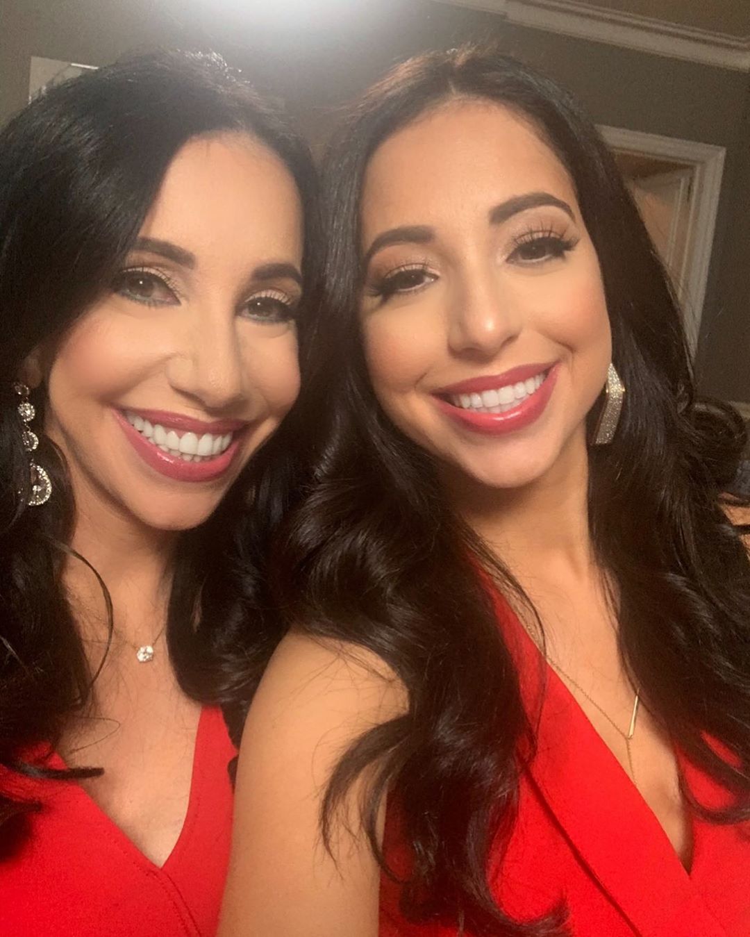 แม่ลูกหน้าเหมือน