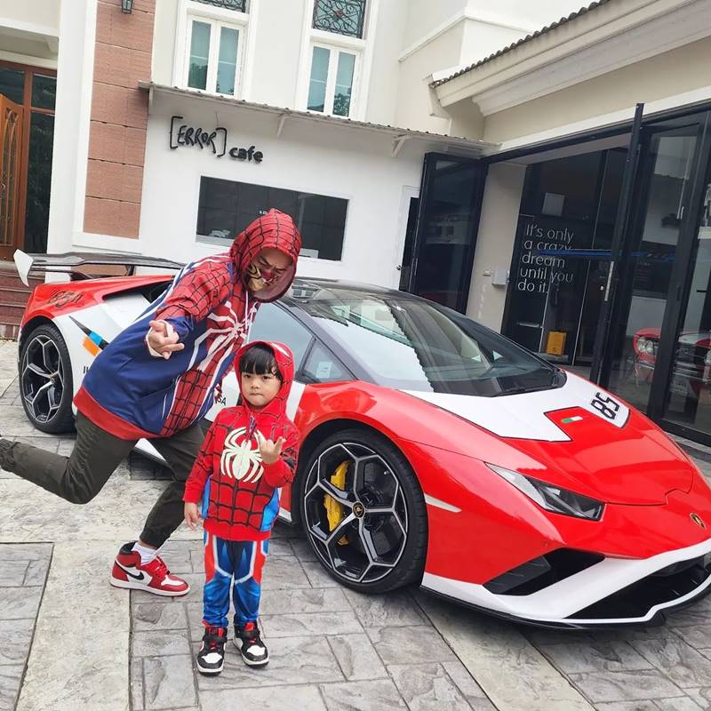 ดีเจเพชรจ้า น้องไทก้า