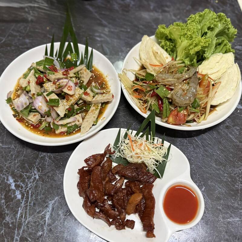 ร้านอาหารวันแม่ ร้านอาหารครัววันเพ็ญ
