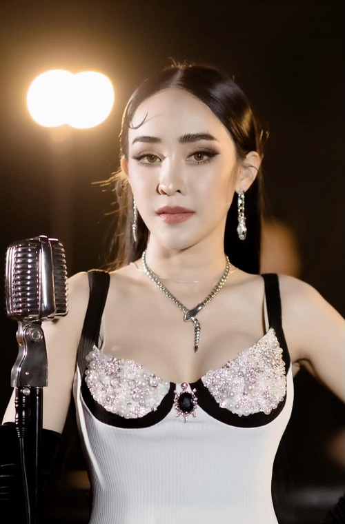 กิ๊ก รุ่งนภา