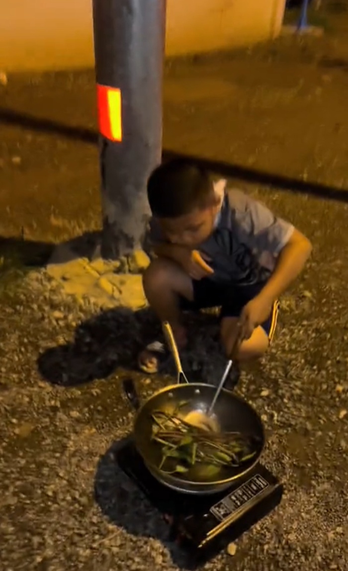 ผัดผักบุ้ง