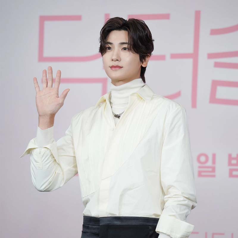 พัคฮยองชิก park hyungsik