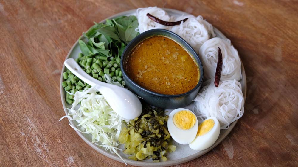 In house cafe & restaurant นครปฐม ขนมจีนน้ำยาปู