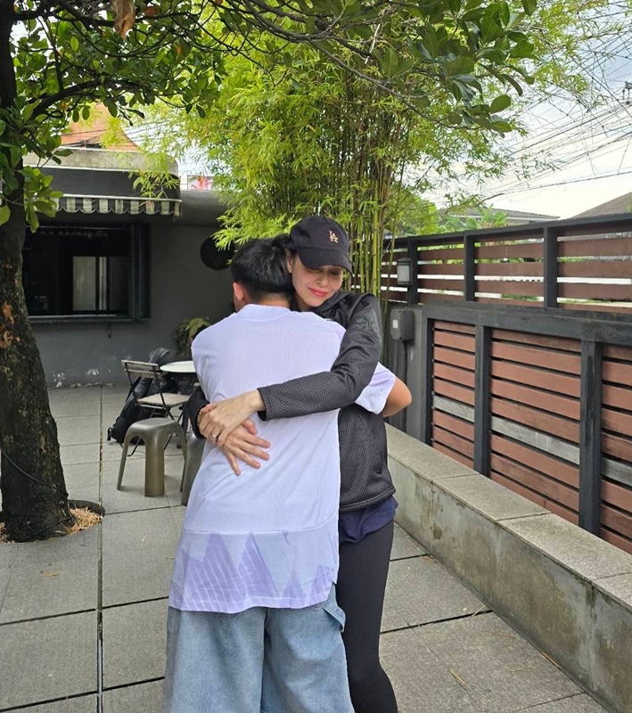 โมเมนต์อบอุ่น นัท มีเรีย เจอครอบครัว เต๋า สมชาย