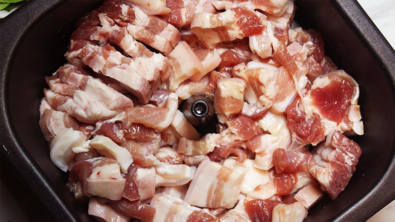 หมูสามชั้นทอดน้ำปลา