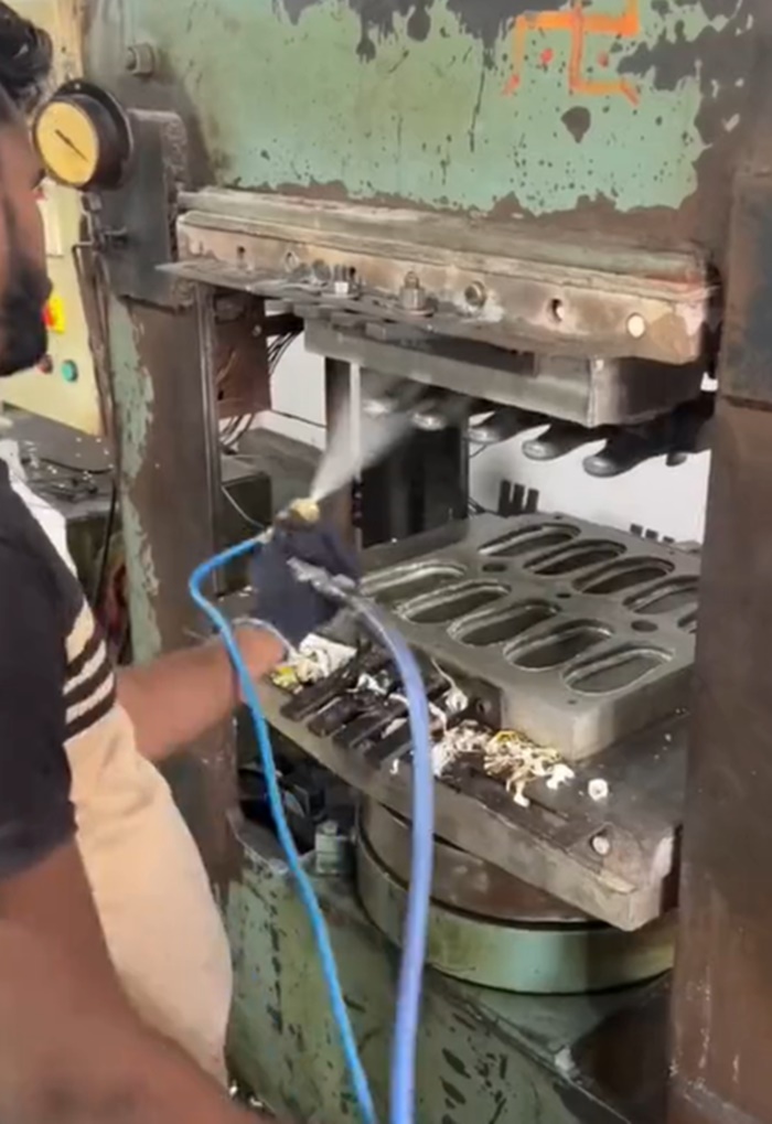 รองเท้าแตะ