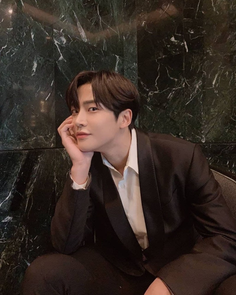 โรอุน SF9 rowoon