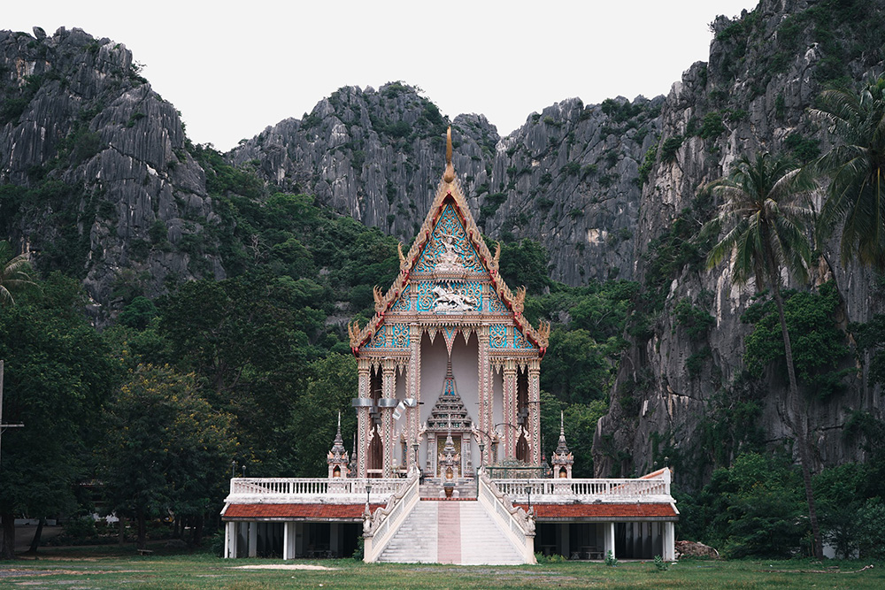 วัดเขาแดง ประจวบคีรีขันธ์