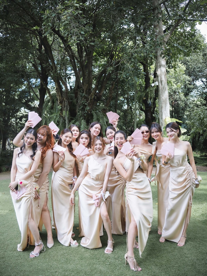 เพื่อน ๆ รวมตัวจัดปาร์ตี้สละโสด มายด์ ลภัสลัล