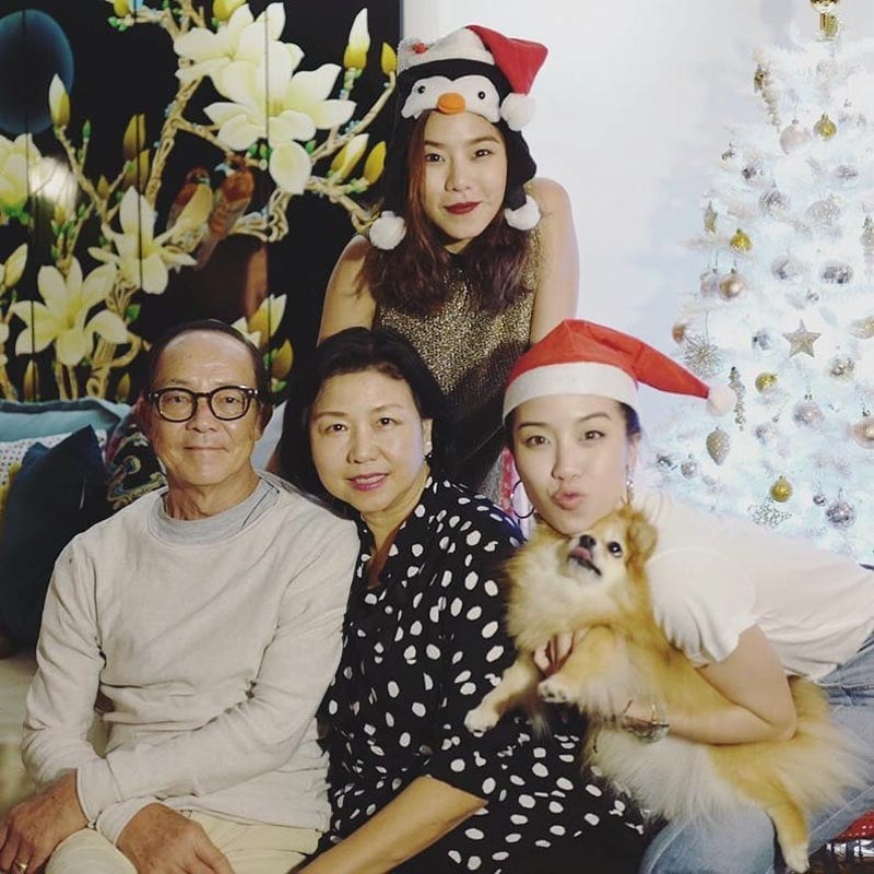 คริส พลอย หอวัง