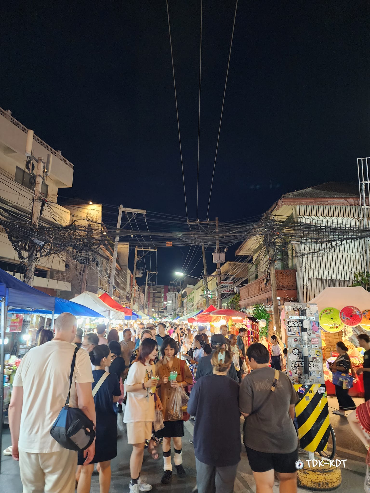 ถนนคนเดินวัวลาย