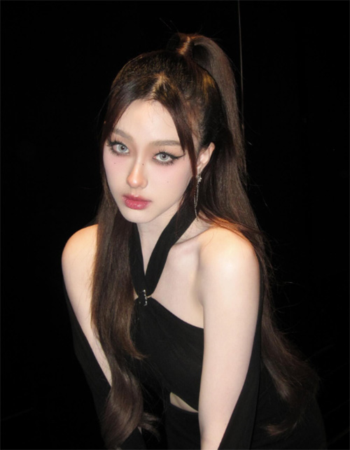 อ๊ะอาย 4EVE ทรงผมมัดครึ่งหัว