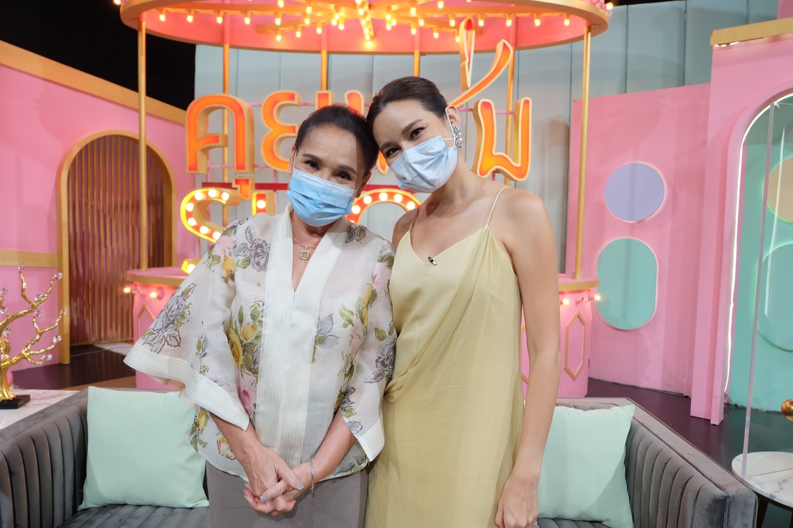 หญิง รฐา