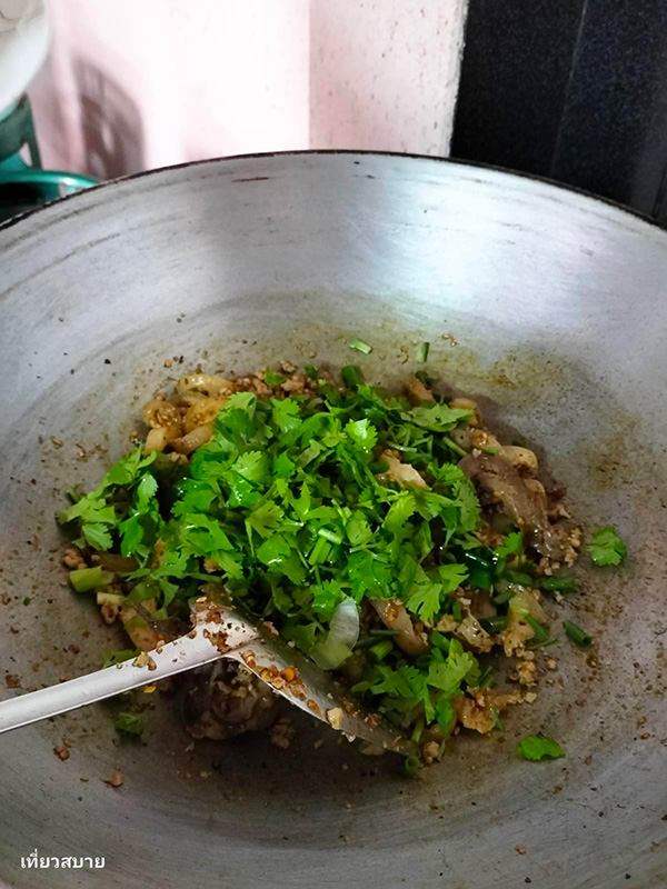 ลาบหมูคั่ว สูตรพริกลาบเหนือ อาหารเหนือ เมนูลาบหมู หมูไหว้วันตรุษจีน อาหารวันตรุษจีน สูตรอาหาร