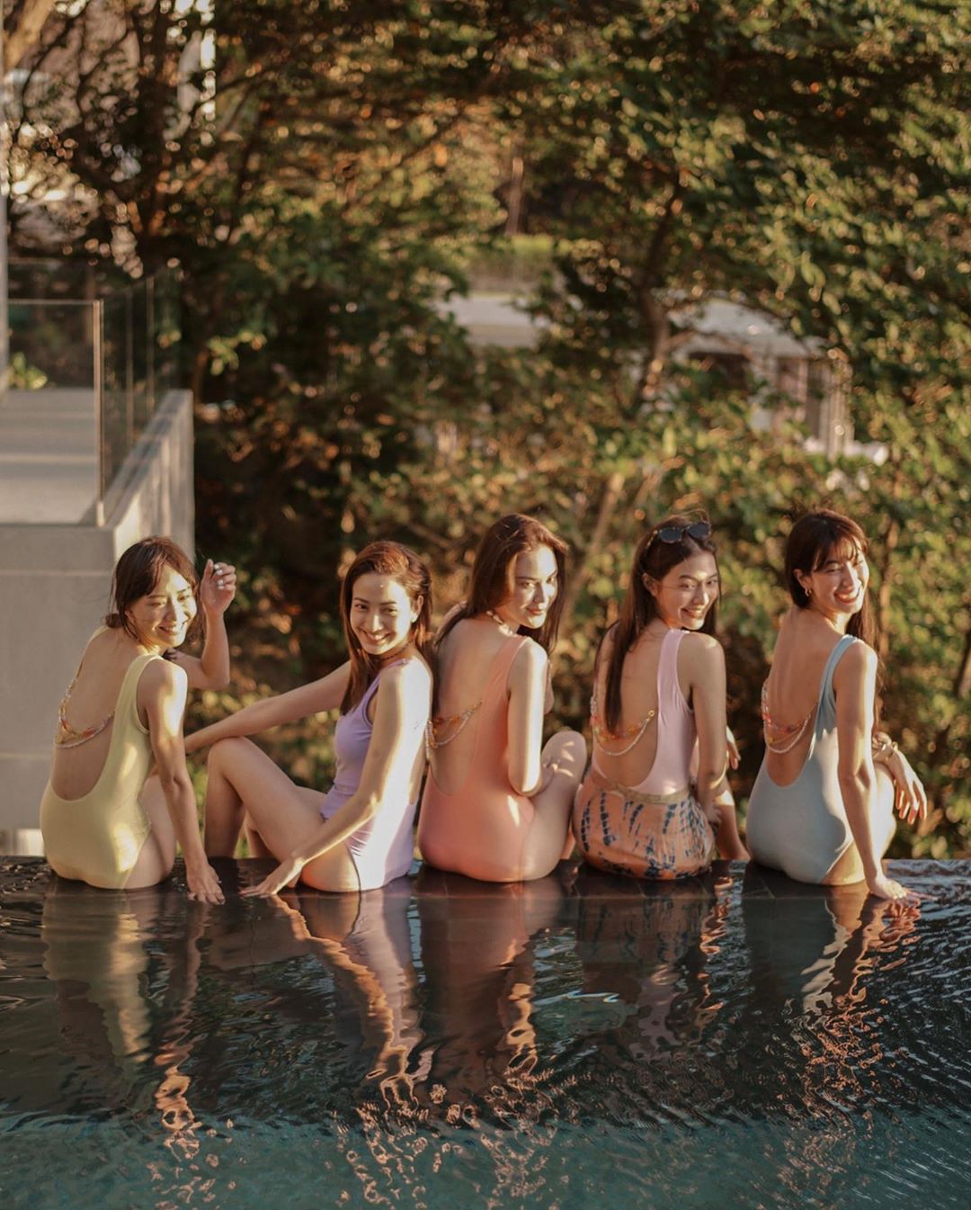 แก๊งเฟอร์บี้ ชุดว่ายน้ำ