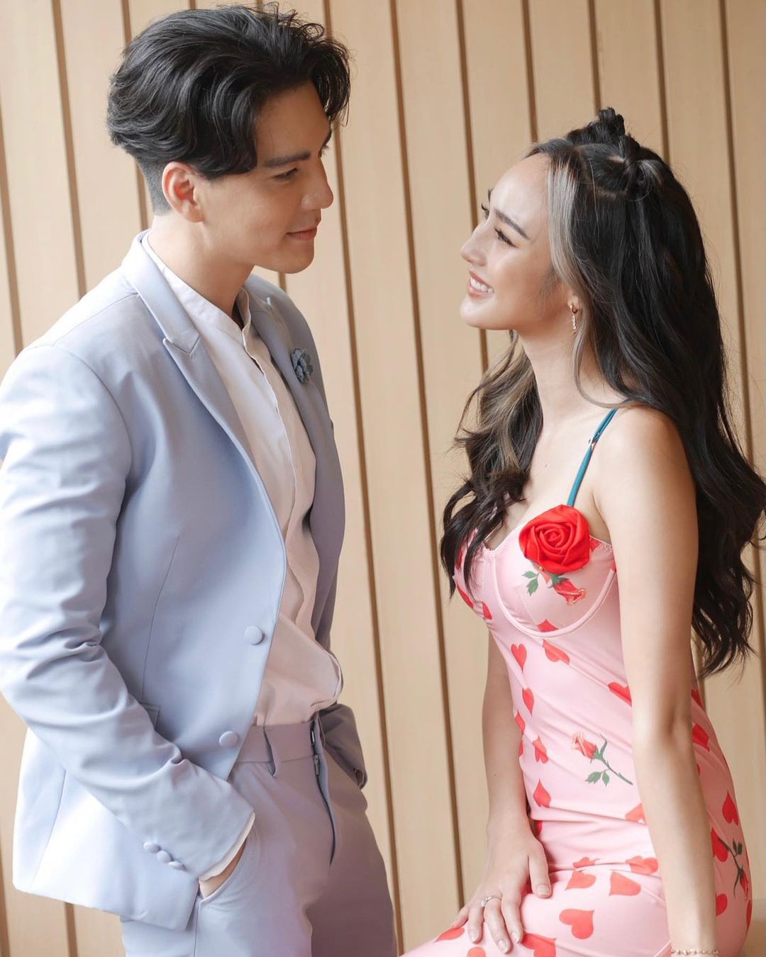 นาว ทิสานาฏ