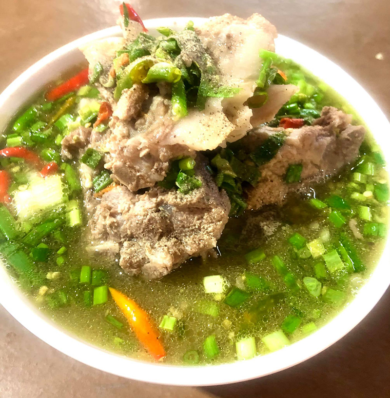 ร้านเล้งแซ่บ