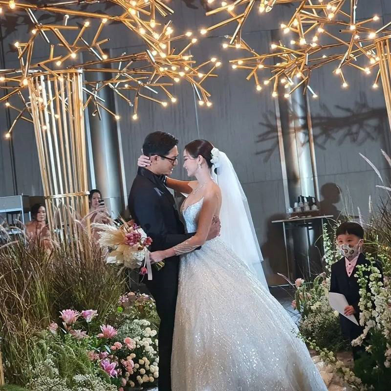 งานแต่ง เวียร์ วิกกี้