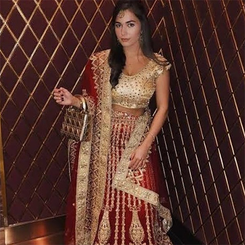 อนิชา อิซา คาเลบิก ประวัติ