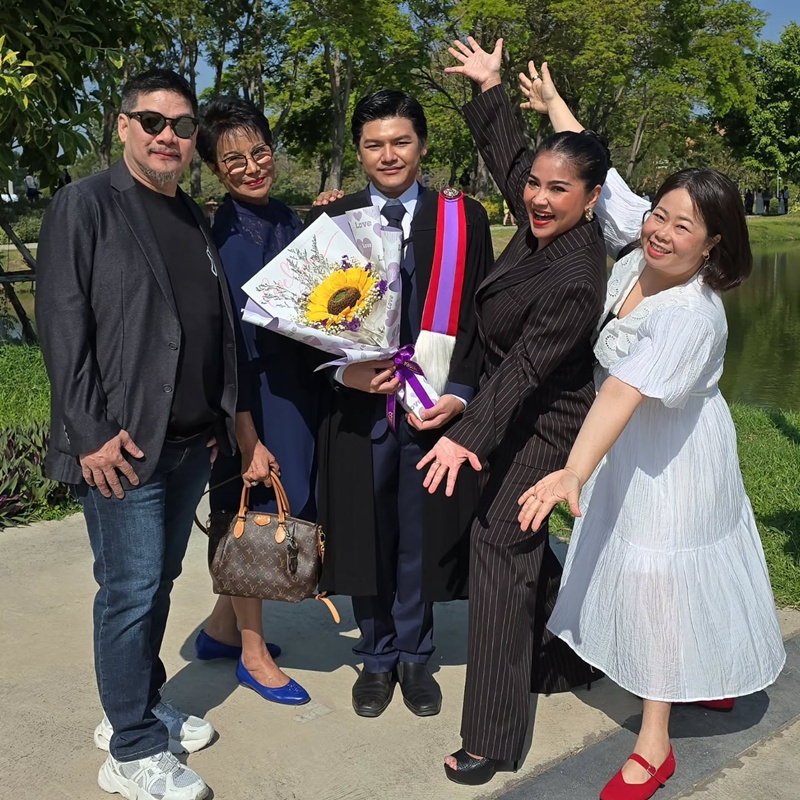 ตั๊ก ศิริพร ภูมิใจ น้องภู เรียนต่อ ป.โท ที่อังกฤษ