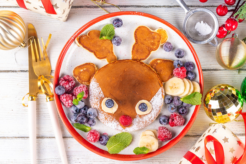 แพนเค้กกวางเรนเดียร์ แพนเค้กคริสต์มาส แพนเค้กปีใหม่ ไอเดียตกแต่งแพนเค้ก