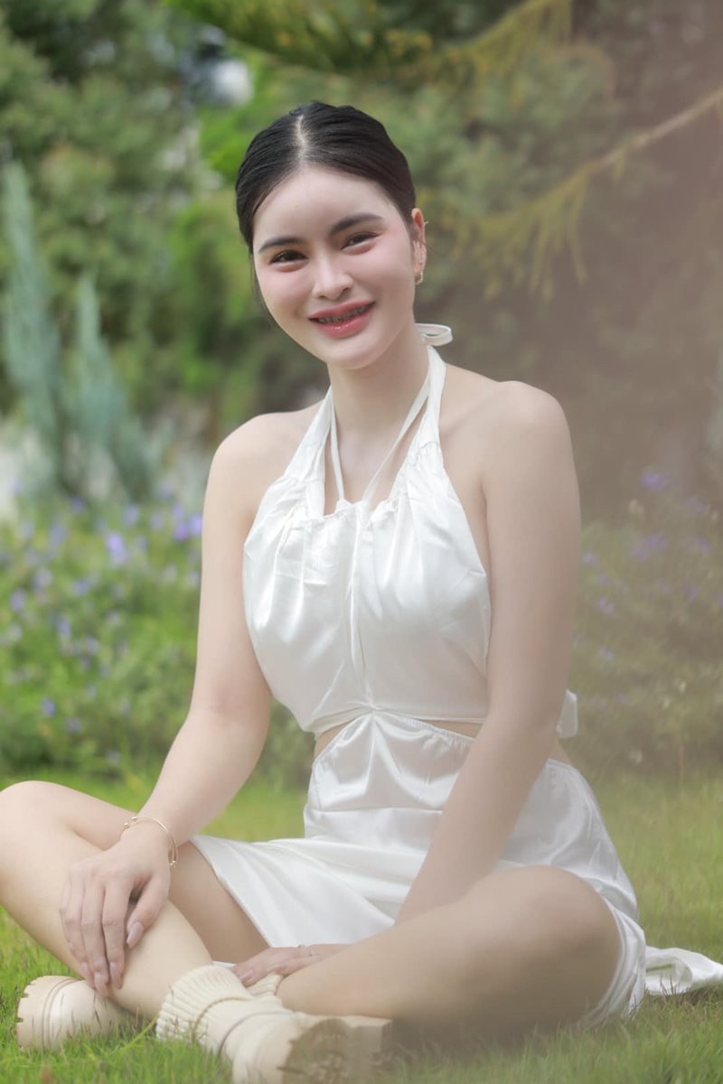 เอ๋ มิรา