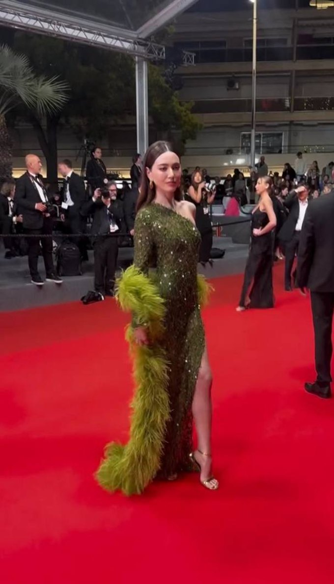 ใหม่ ดาวิกา พรมแดงเมืองคานส์ครั้งแรกในฐานะนักแสดง หลังรอมา 10 ปี