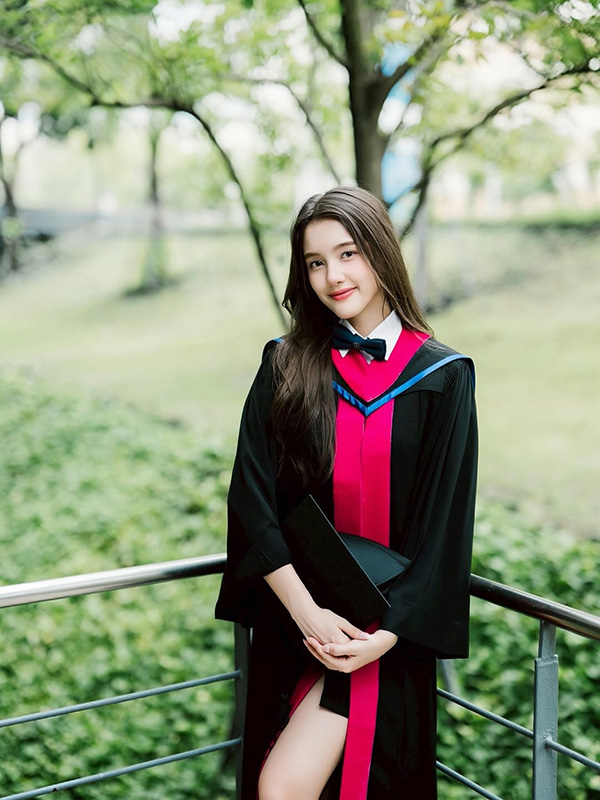 ลิซ่า อลิซา นางเอก สาวไทยข้ามภพป่วนใจแม่ทัพ