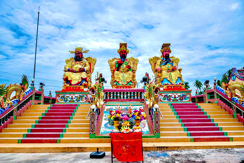 ศาลเจ้ากวนอูทางตรง