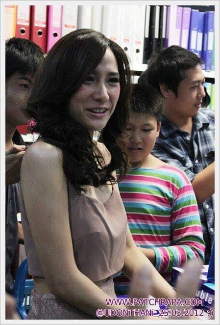 อั้มอึ้ง