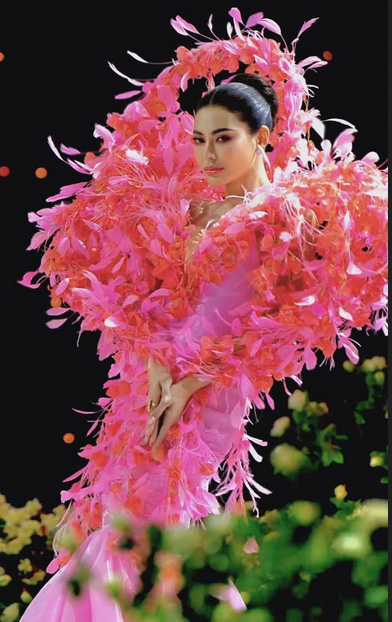 มิสแกรนด์ไทยแลนด์ 2025 กับแฟชั่นโชว์เปิดงาน ธีมดอกไม้ประจำจังหวัด