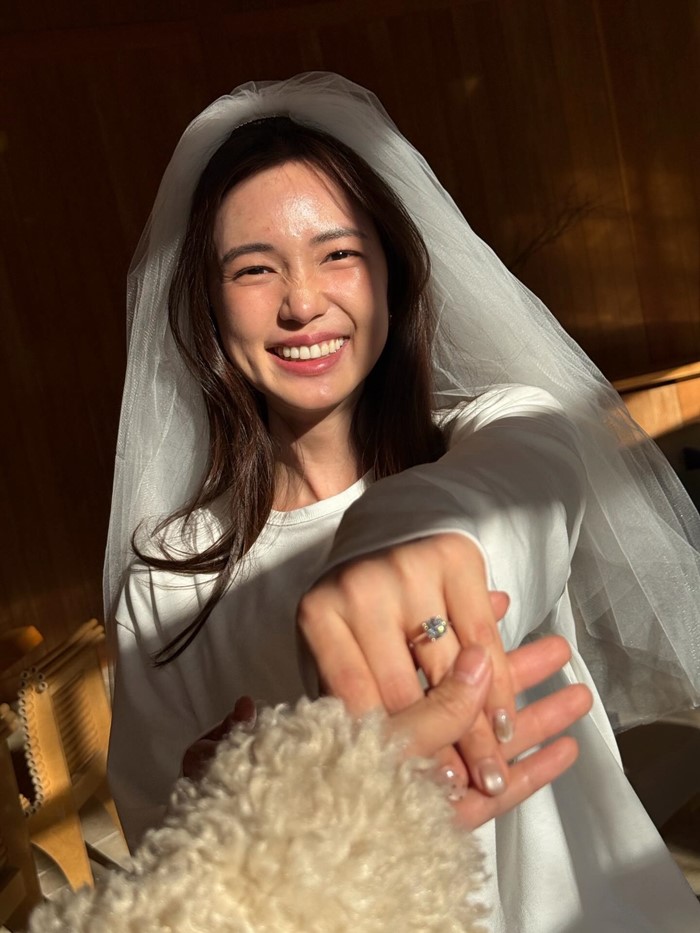 บัว นลินทิพย์ ถูกแฟนหนุ่ม เซอร์ไพรส์คุกเข่าขอแต่งงาน