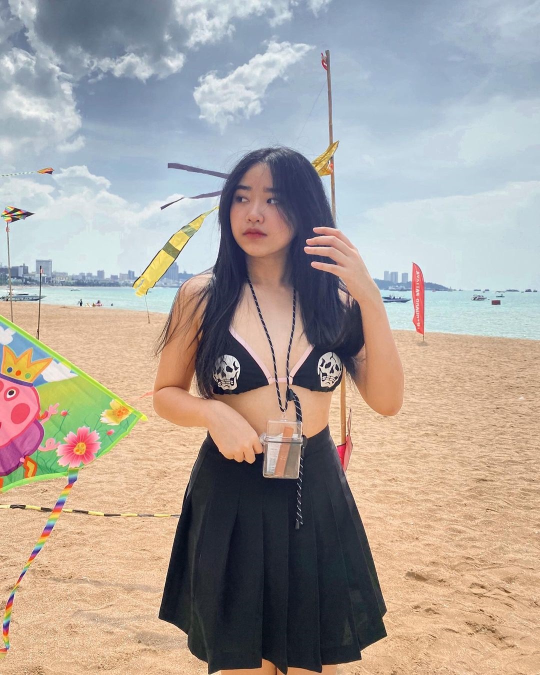  น้องพ้อยท์ VS น้องพลอย