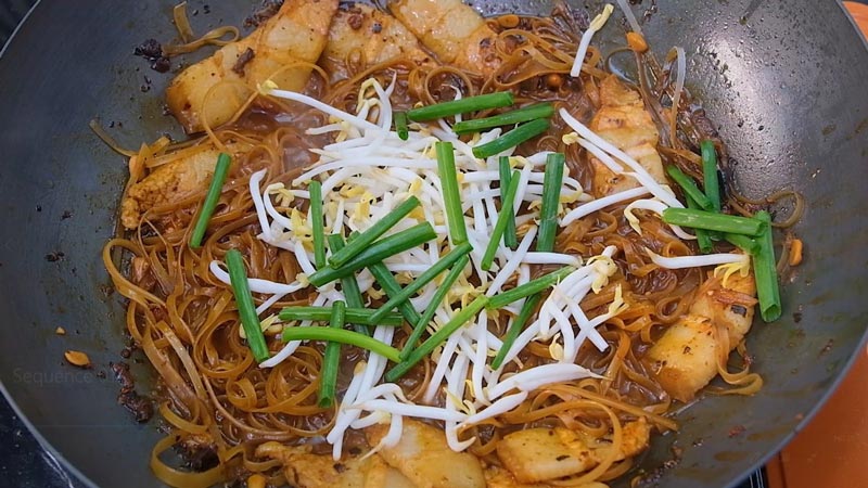 ผัดหมี่โคราช