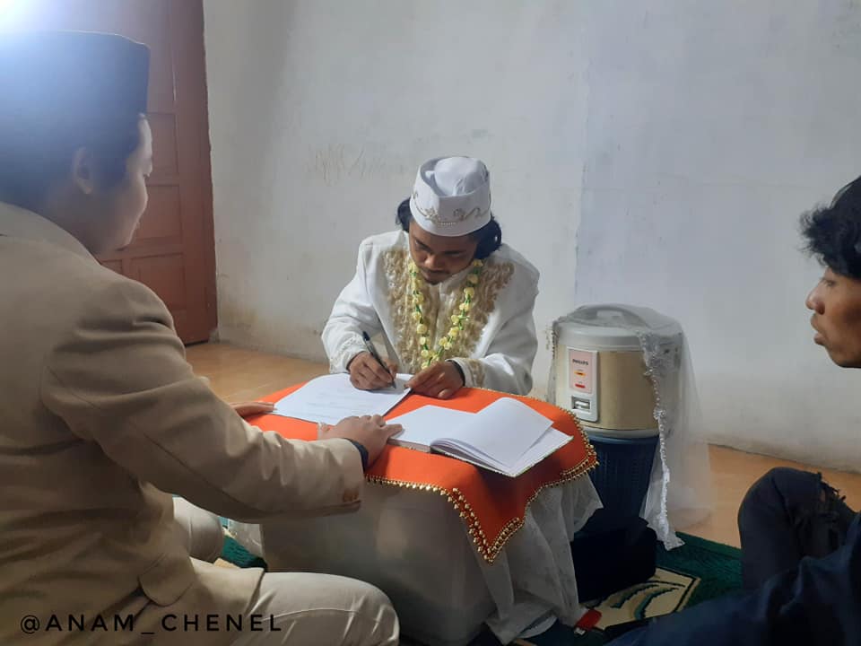 แต่งงานกับหม้อหุงข้าว