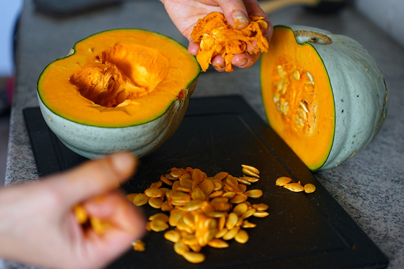 วิธีเก็บฟักทองที่ผ่าแล้วให้สดนาน เก็บฟักทองให้สดนาน ไม่ขึ้นรา เรื่องอาหารน่ารู้อื่น ๆ