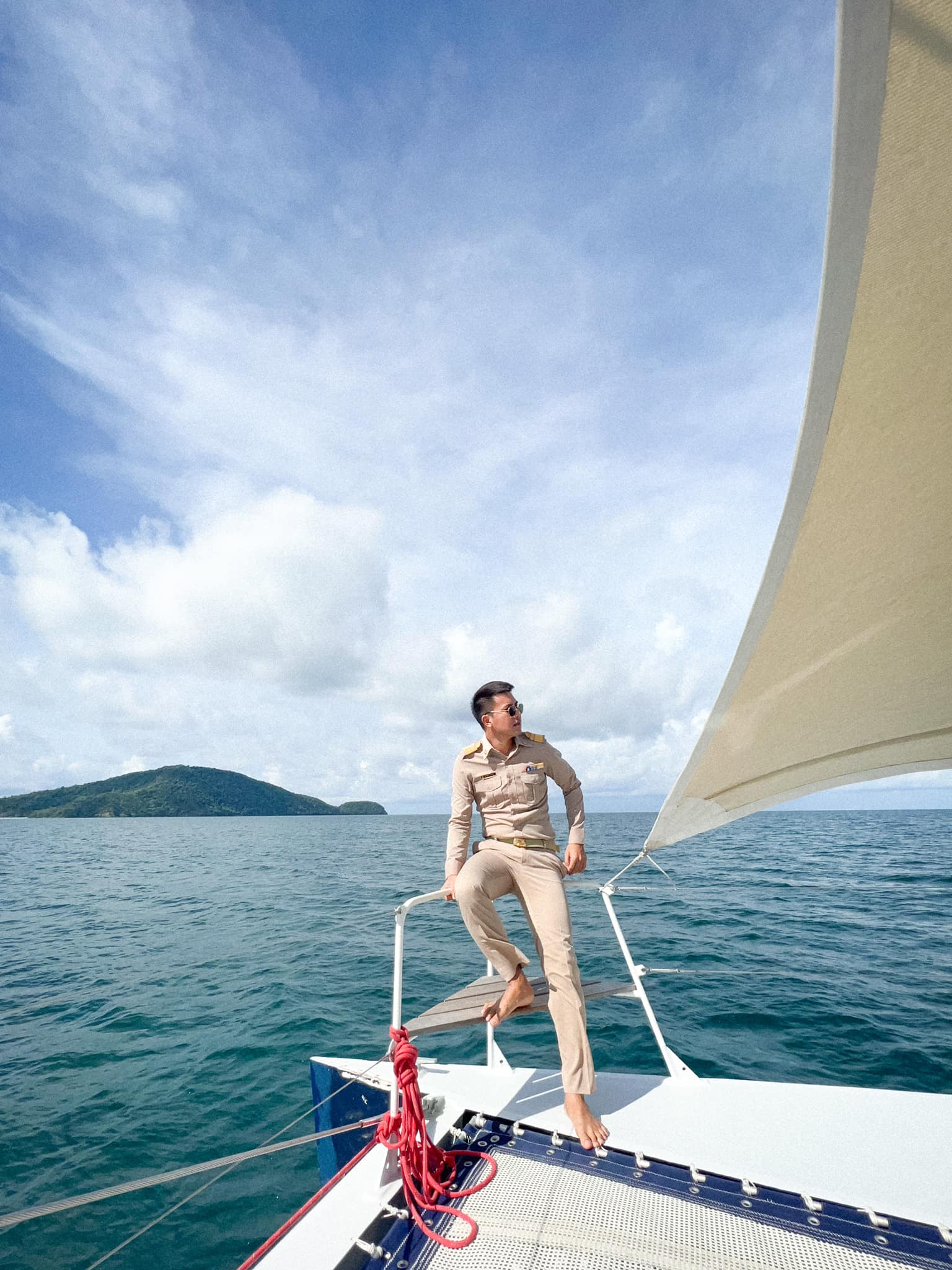 ชุดข้าราชการ