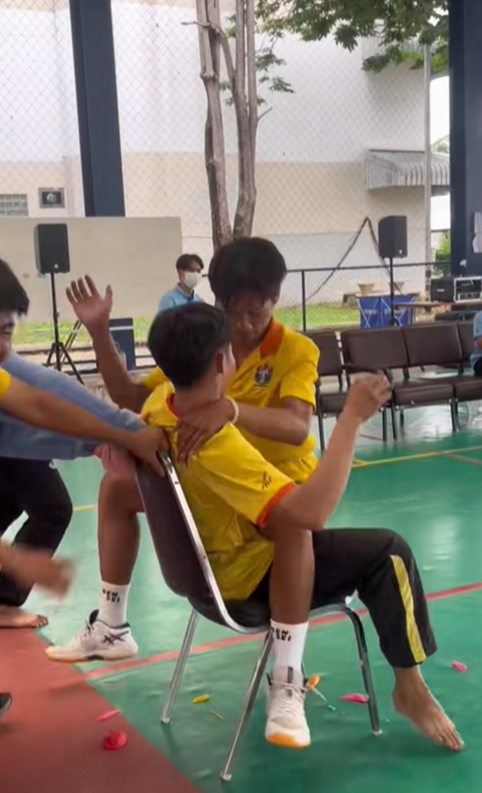 ลูกโป่งแตก