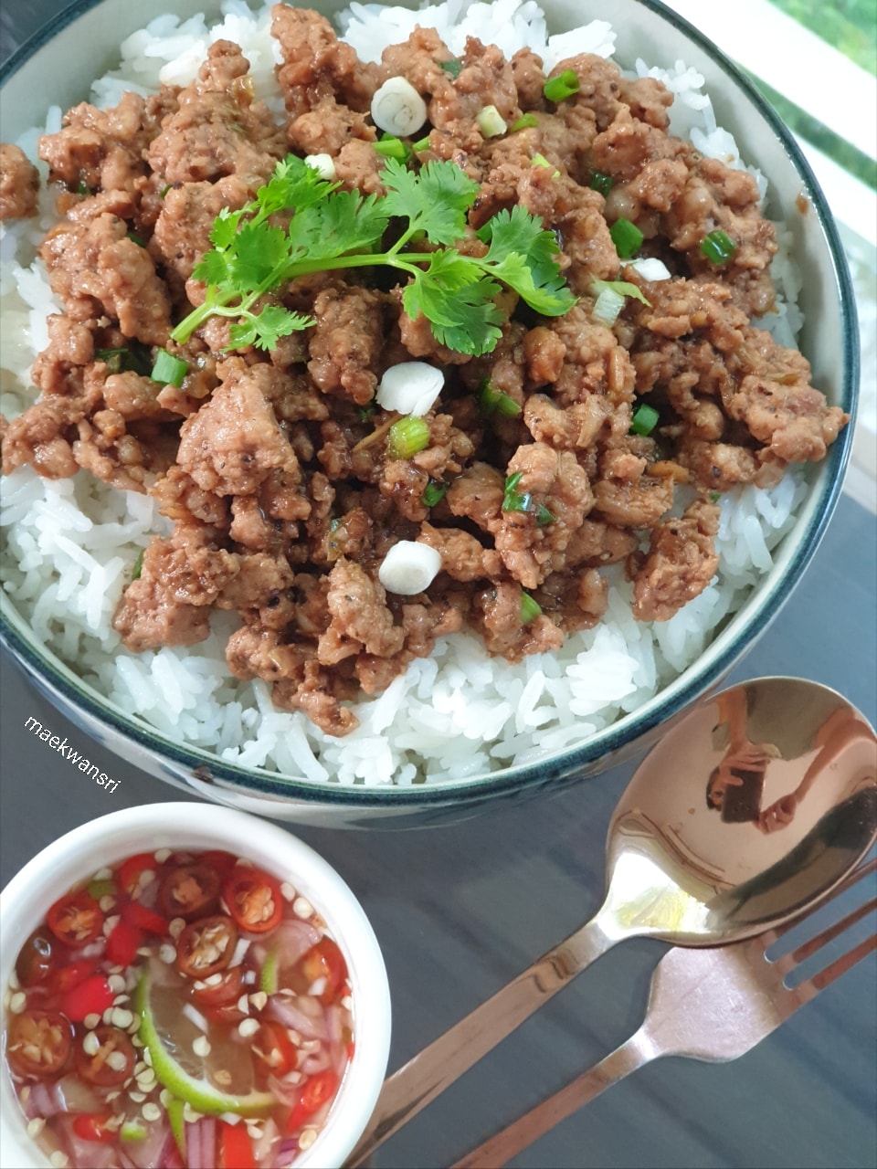 หมูสับผัดพริกไทย