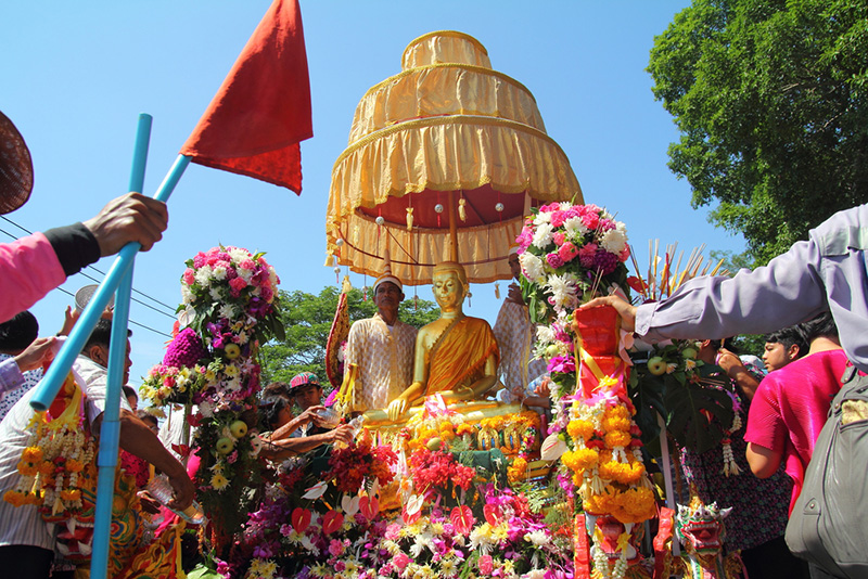 ที่เที่ยวเดือนพฤษภาคม 2568 ประเพณีชักพระหรือแห่พระศรีอาริย์ วัดไลย์ จังหวัดลพบุรี