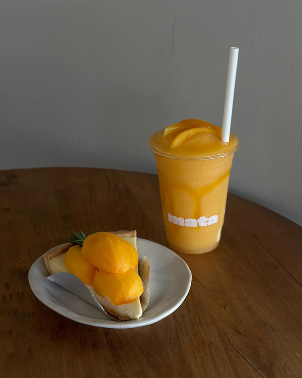 Mata Cafe - Store & Artspace มะยงชิด